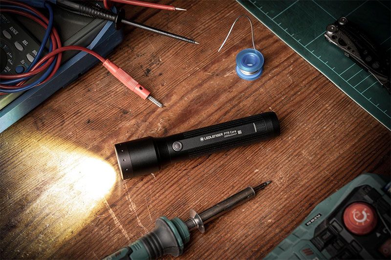  Led Lenser e Letherman